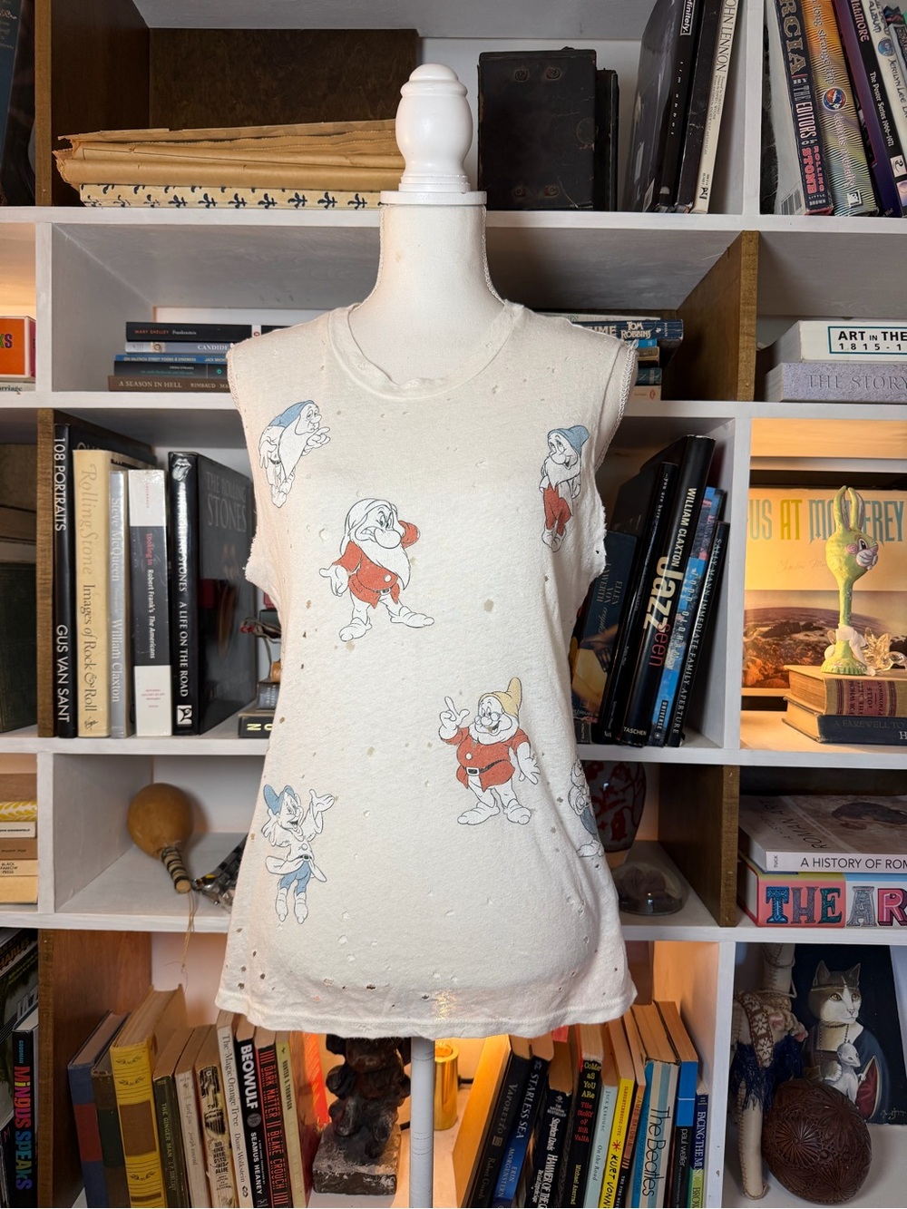 Vintage Disney Seven Dwarfs Sleeveless Graphic Tee - Cream with Red & Blue